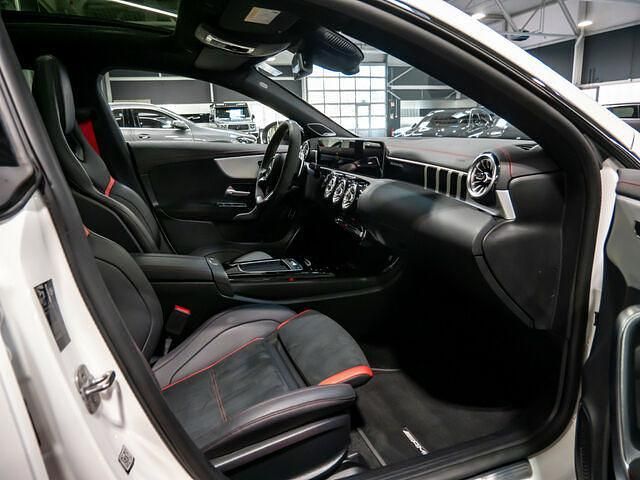 Gebraucht Mercedes CLA35 AMG AMG 320 PS (235 kW) 2024 Weiss / polarweiß Coupé