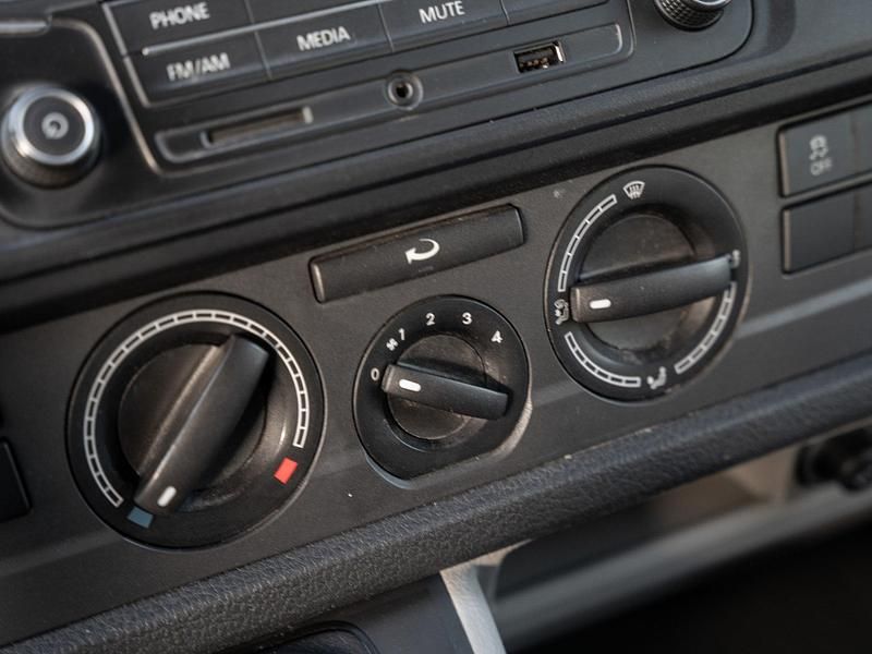 Usado VW Transporter 102 HP (75 kW) 2019 Verde Van