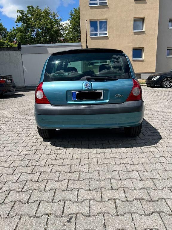 Gebraucht Renault Clio II Dynamique 75 PS (55 kW) 2002 Blau Kleinwagen