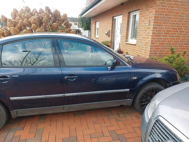 Occasion VW Passat 125 ch (91 kW) 1997 Bleue Berline