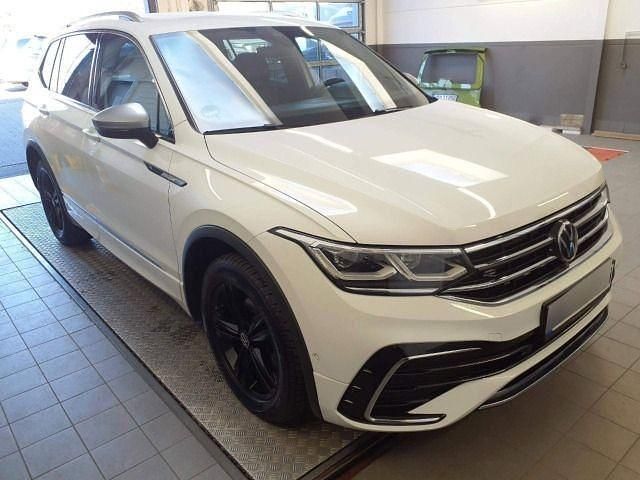 Gebraucht VW Tiguan Allspace R-line 150 PS (110 kW) 2023 Pure white SUV
