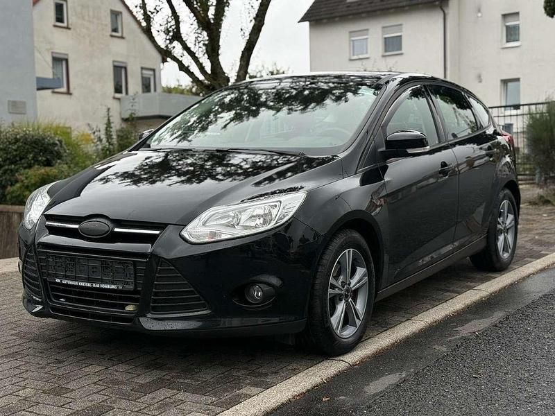 Gebraucht Ford Focus SYNC Edition 125 PS (91 kW) 2014 Pantherschwarz metallic Kleinwagen
