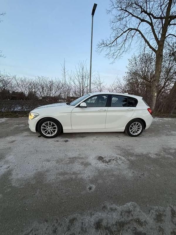 Gebraucht BMW 116 136 PS (100 kW) 2012 Weiß Kleinwagen