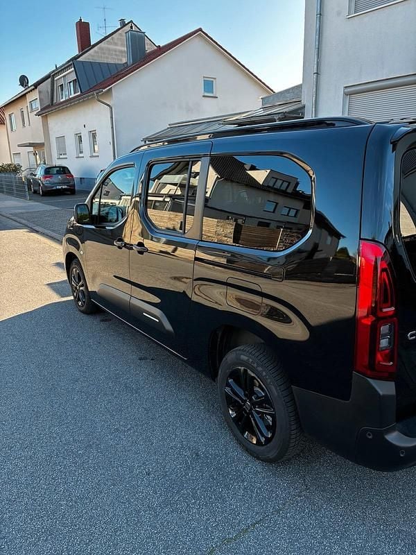 Gebraucht Citroën Berlingo 131 PS (96 kW) 2025 Schwarz Van / Kleinbus