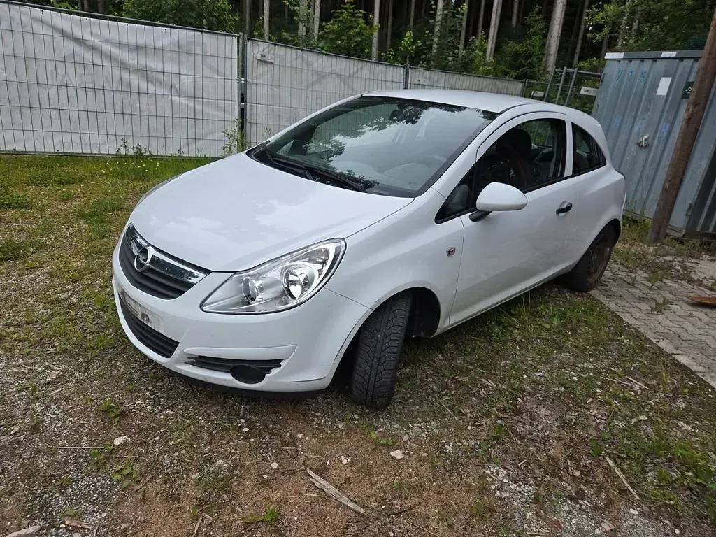 Gebraucht Opel Corsa Selection 60 PS (44 kW) 2009 Weiß Kleinwagen