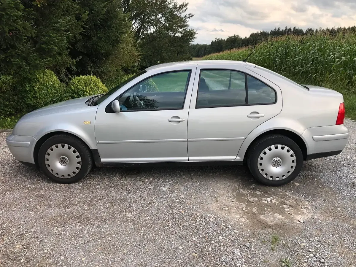 Gebraucht VW Bora 101 PS (74 kW) 1999 Silber Limousine