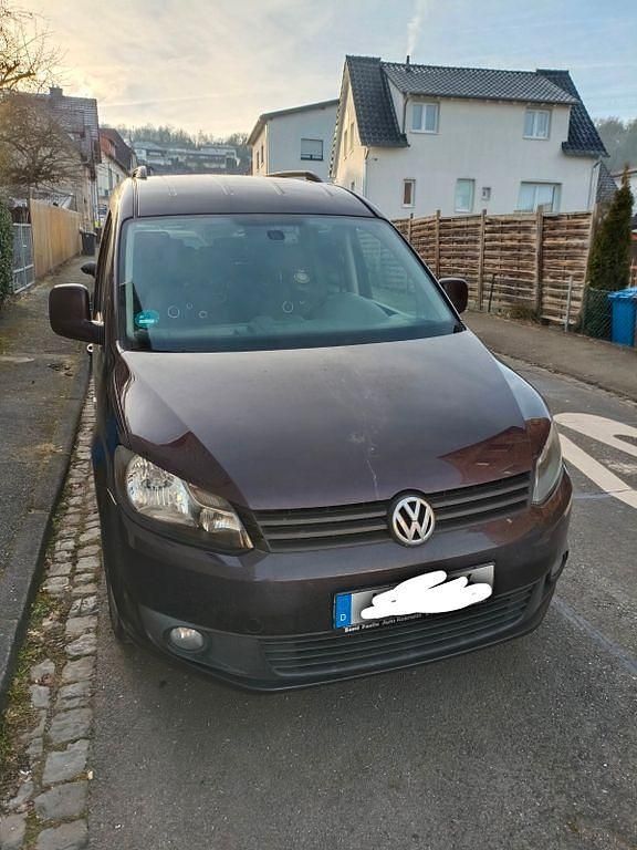 Violet Gebraucht 2012 VW Caddy Maxi Van / Kleinbus | 12.600 € (Teuer) - Bild 1/4