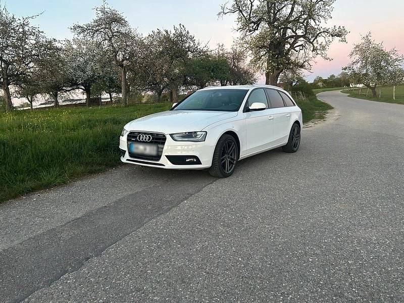 Second-hand Audi A4 190 CP (139 kW) 2015 Alb Break