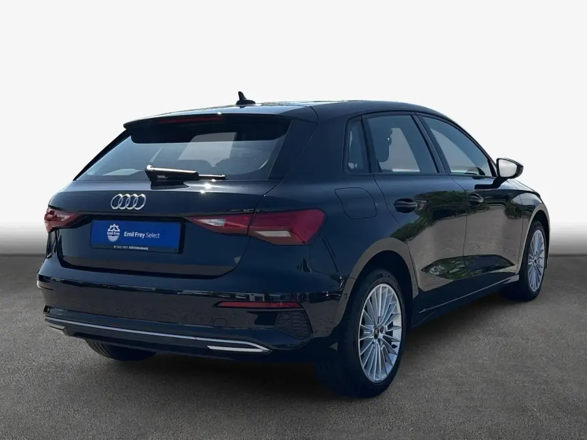Gebraucht Audi A3 Advanced 116 PS (85 kW) 2022 Schwarz Limousine