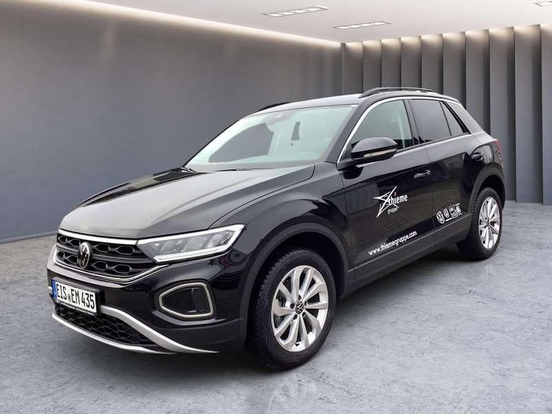 Gebraucht VW T-Roc Life 150 PS (110 kW) 2024 Deep black SUV