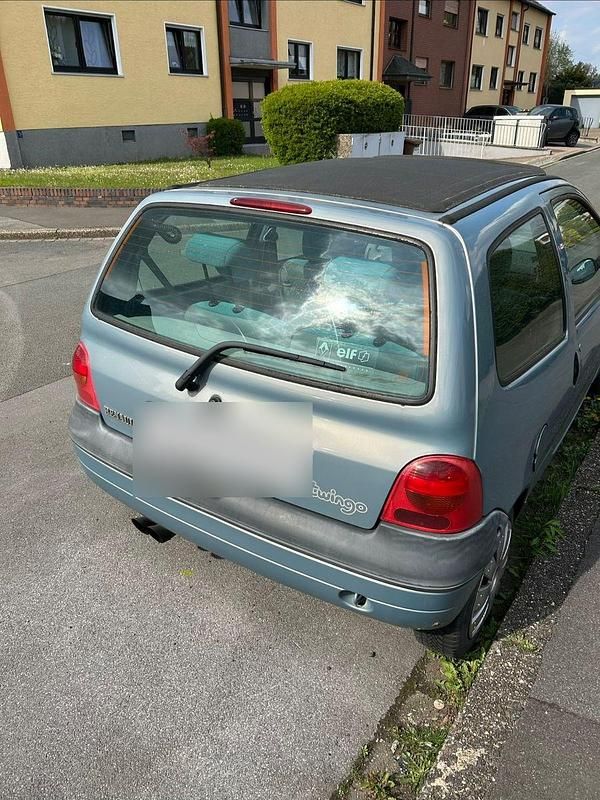 Second-hand Renault Twingo 75 CP (55 kW) 2004 Albastru Hatchback
