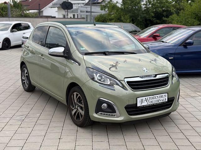 Grün Gebraucht 2020 Peugeot 108 Top! Collection Kleinwagen | 9.990 € (Fairer Preis) - Bild 1/3