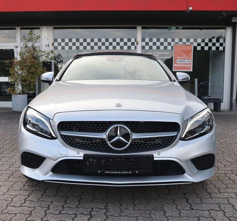 Gebraucht Mercedes C200 184 PS (135 kW) 2018 Silber Coupé