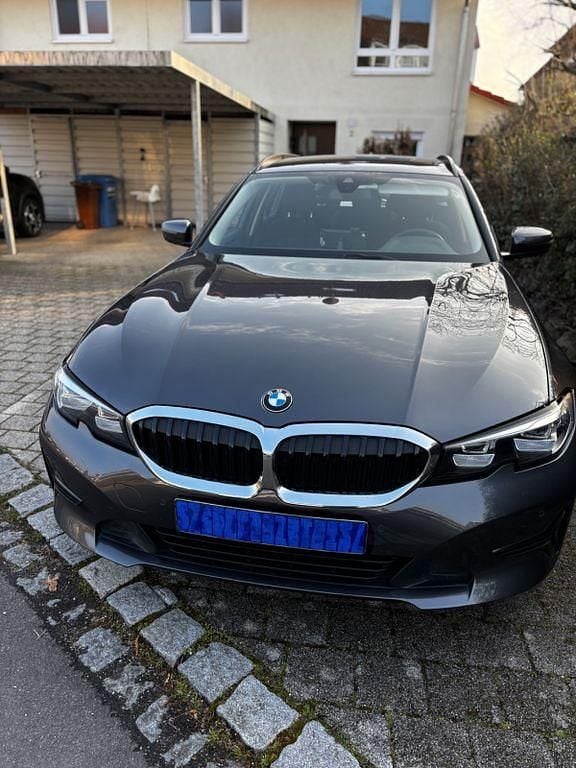 Gebraucht BMW 318 156 PS (114 kW) 2020 Grau Kombi