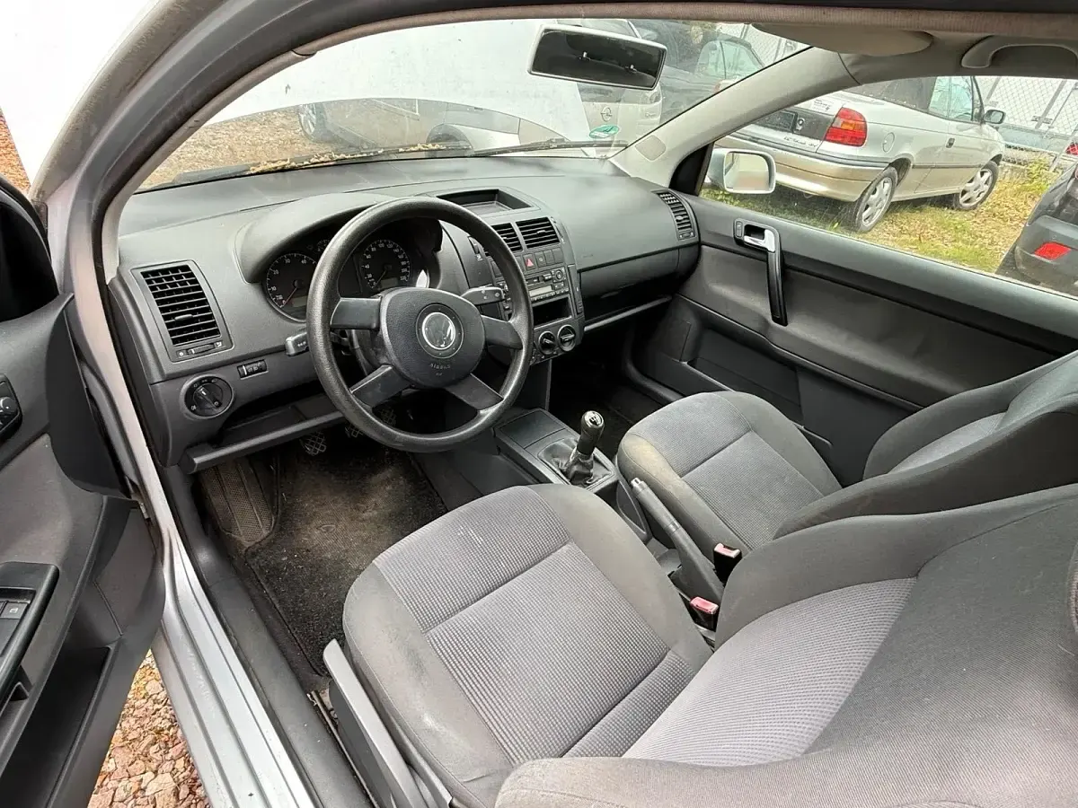 Brugt VW Polo 64 HK (47 kW) 2003 Sølv Hatchback