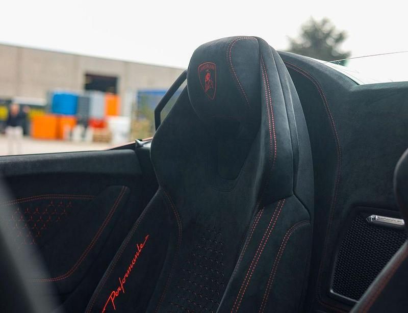 Gebraucht Lamborghini Huracán 640 PS (470 kW) 2018 Rot Cabrio