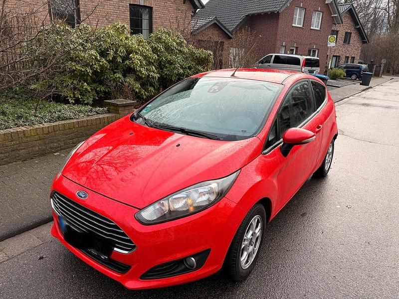 Gebraucht Ford Fiesta 95 PS (69 kW) 2012 Rot Kleinwagen
