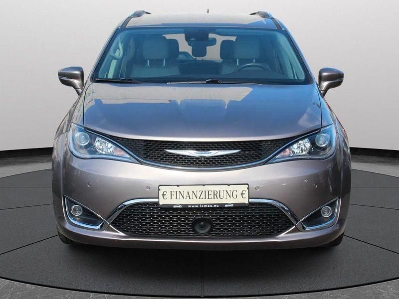 Gebraucht Chrysler Pacifica 291 PS (214 kW) 2018 Beige SUV