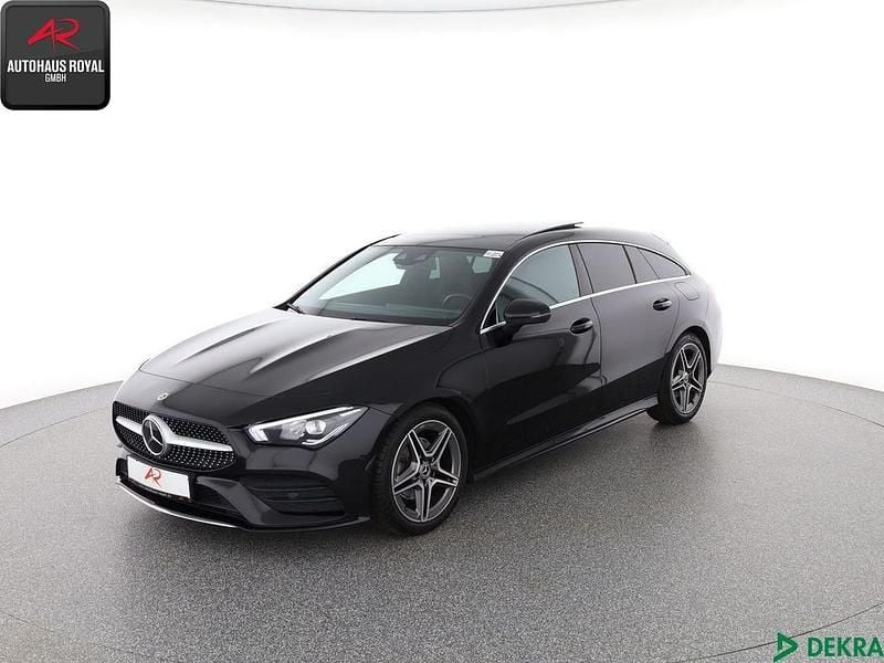 Nachtschwarz Gebraucht 2021 Mercedes CLA200 Shooting Brake AMG Kombi | 28.880 € (Teuer) - Bild 1/4