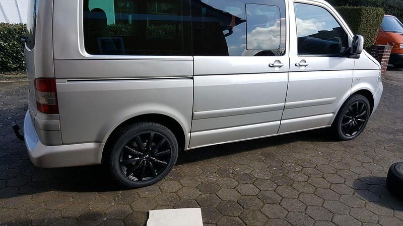 Usata VW T5 174 CV (127 kW) 2004 Argento Furgone