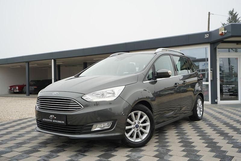 Grau Gebraucht 2019 Ford Grand C-Max Titanium Van / Kleinbus | 15.950 € (Fairer Preis) - Bild 1/4