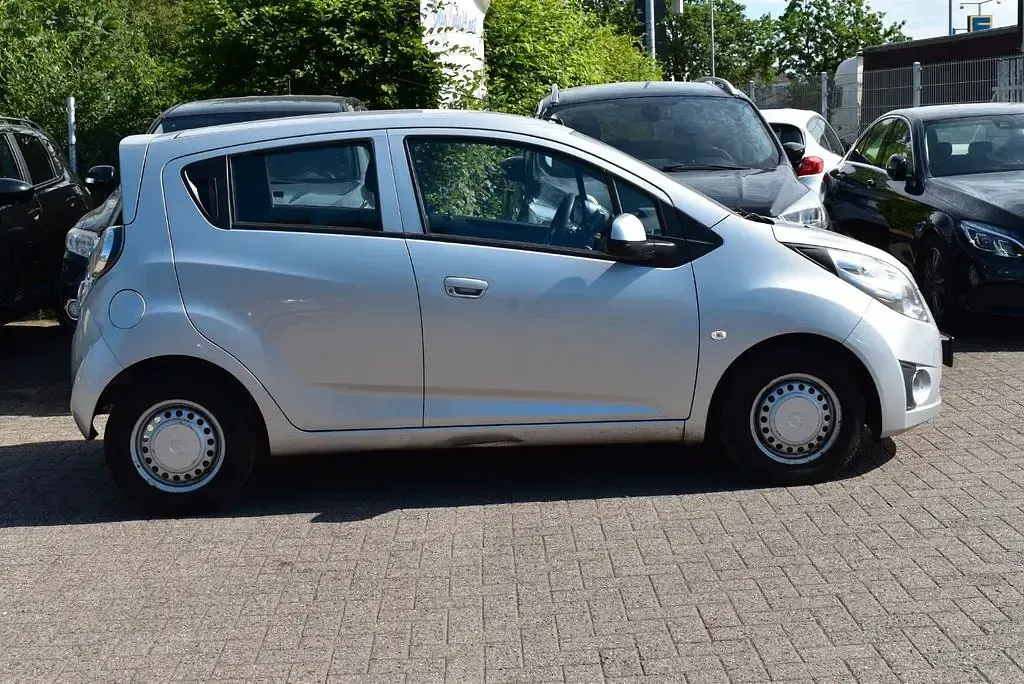 Gebraucht Chevrolet Spark LS 68 PS (50 kW) 2012 Silber Kleinwagen