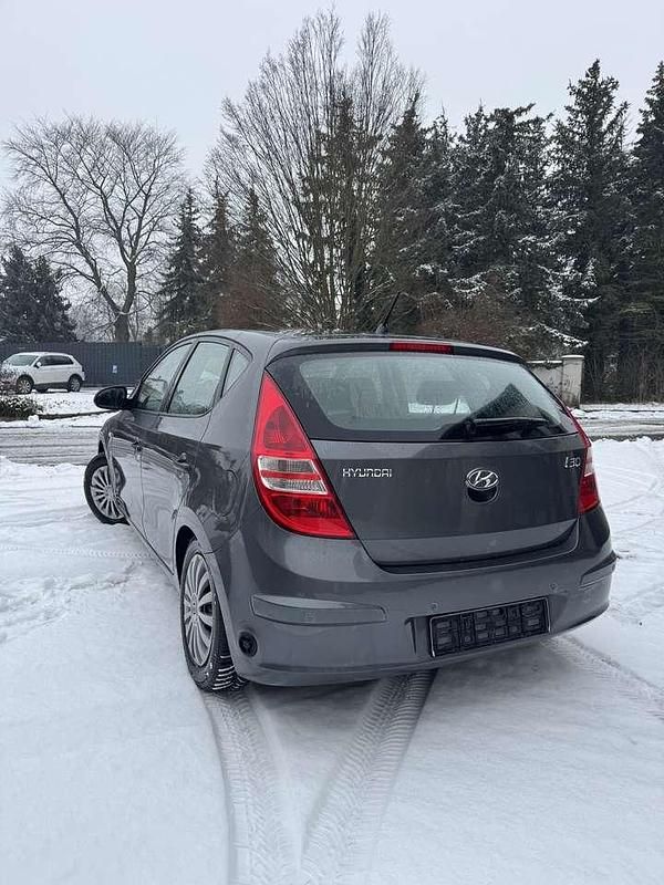 Gebraucht Hyundai i30 Classic 109 PS (80 kW) 2009 Limousine