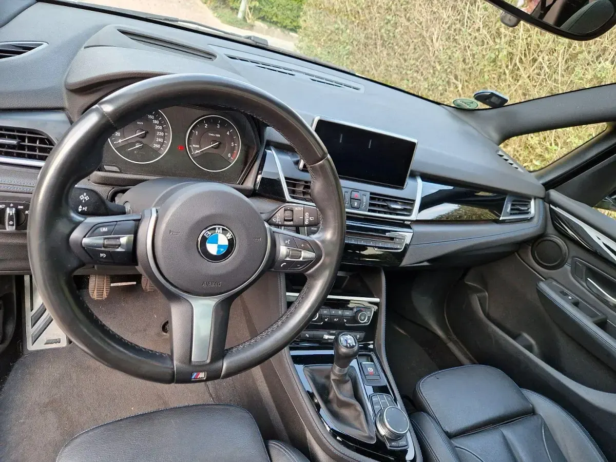 Gebraucht BMW 218 Gran Tourer M Sport 150 PS (110 kW) 2016 Weiß Van / Kleinbus