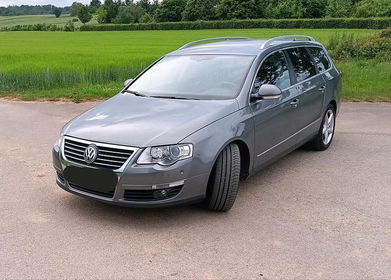 Grau Gebraucht 2008 VW Passat Highline Kombi | 2.999 € (Guter Preis) - Bild 1/4