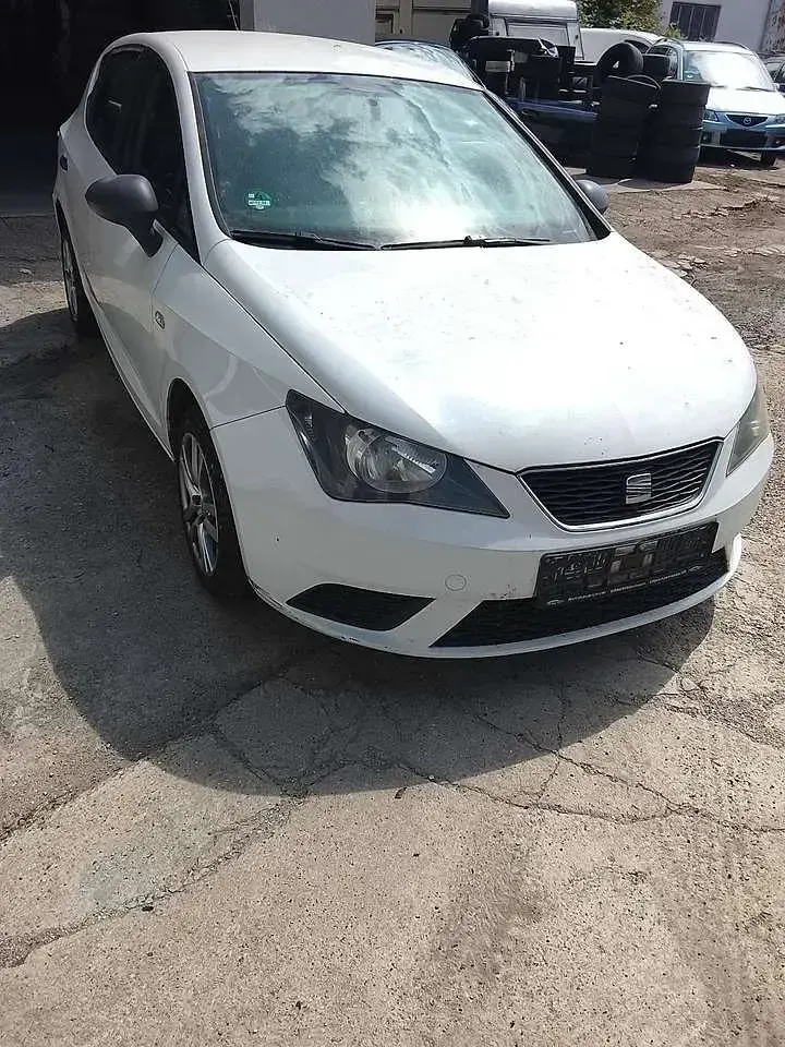 Gebraucht Seat Ibiza Reference 75 PS (55 kW) 2013 "candy" weiss Kleinwagen