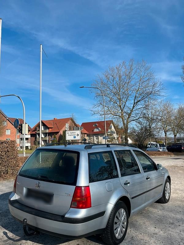 Gebraucht VW Golf IV 101 PS (74 kW) 2003 Silber Kombi