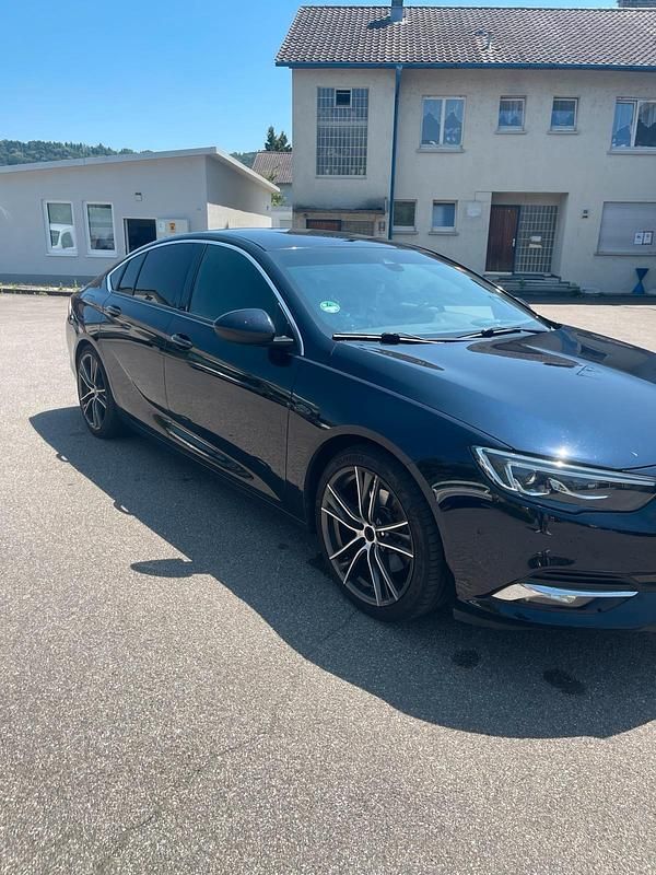 Blau Gebraucht 2017 Opel Insignia Sport Limousine | 12.500 € (Guter Preis) - Bild 1/4