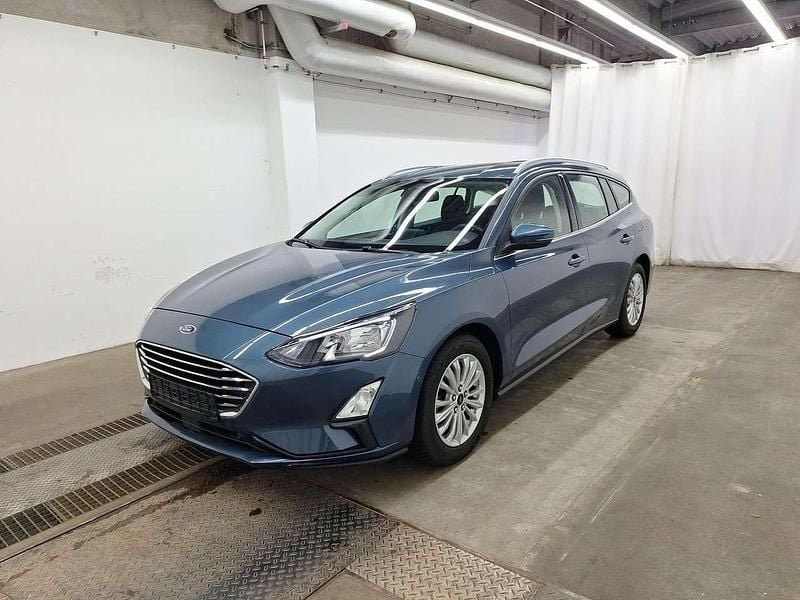 Chromablau metallic Gebraucht 2021 Ford Focus Titanium Kombi | 12.290 € (Superpreis) - Bild 1/4