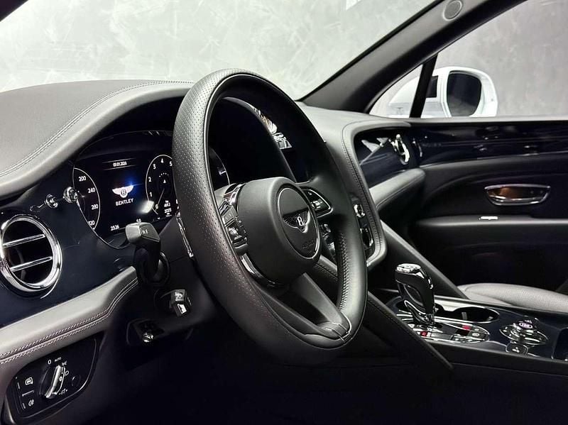 Gebraucht Bentley Bentayga 551 PS (405 kW) 2024 Ice SUV