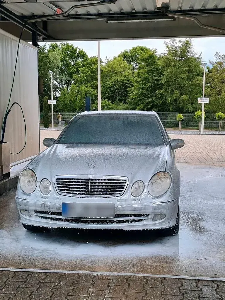 Gebraucht Mercedes E320 228 PS (167 kW) 2003 Silber Limousine