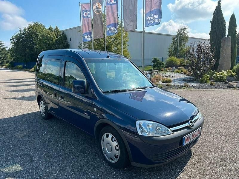 Gebraucht Opel Combo 87 PS (63 kW) 2003 Blau Van / Kleinbus