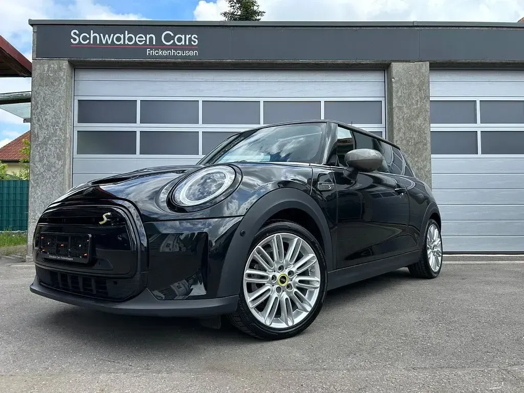 Gebraucht Mini Cooper SE 135 kW (184 PS) 2023 Schwarz Kleinwagen