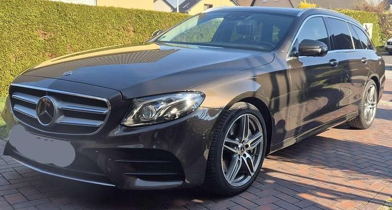 Usata Mercedes E400 333 CV (244 kW) 2017 Marrone Station wagon
