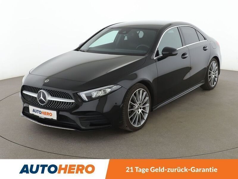 Schwarz Gebraucht 2022 Mercedes A180 AMG line Limousine | 30.000 € (Fairer Preis) - Bild 1/3
