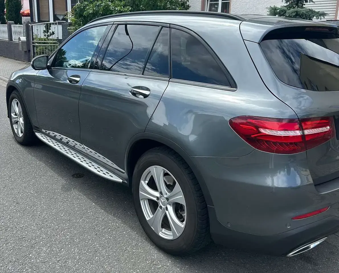 Gebraucht Mercedes GLC350 AMG line 258 PS (189 kW) 2019 Grau SUV