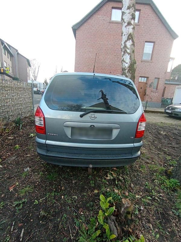 Gebraucht Opel Zafira 150 PS (110 kW) 2004 Grau Van / Kleinbus