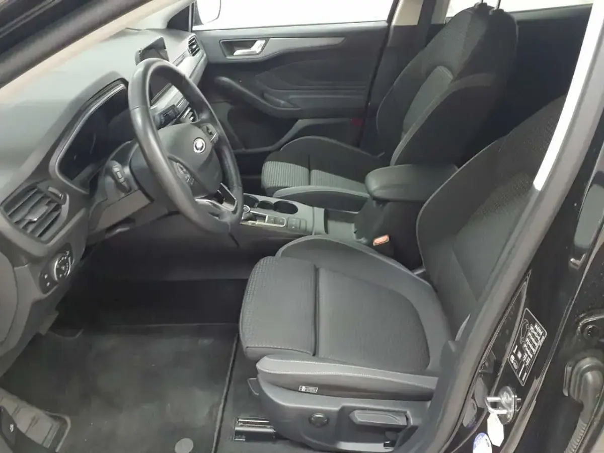 Usata Ford Focus Cool & Connect 120 CV (88 kW) 2023 Nero Station wagon