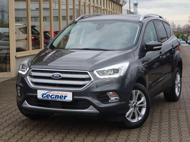 Gebraucht Ford Kuga Titanium 175 PS (128 kW) 2018 Grau SUV