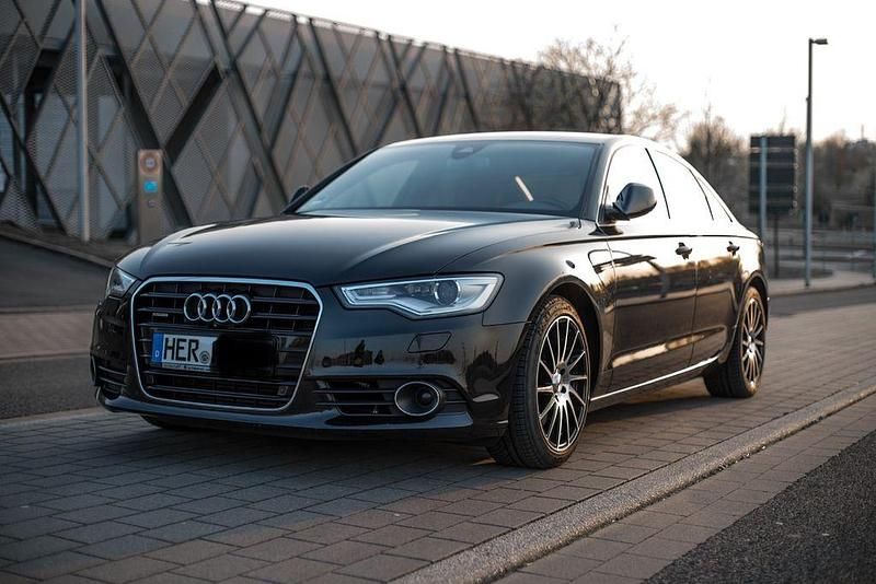 Schwarz Gebraucht 2012 Audi A6 Ambiente Limousine | 6.500 € (Superpreis) - Bild 1/4