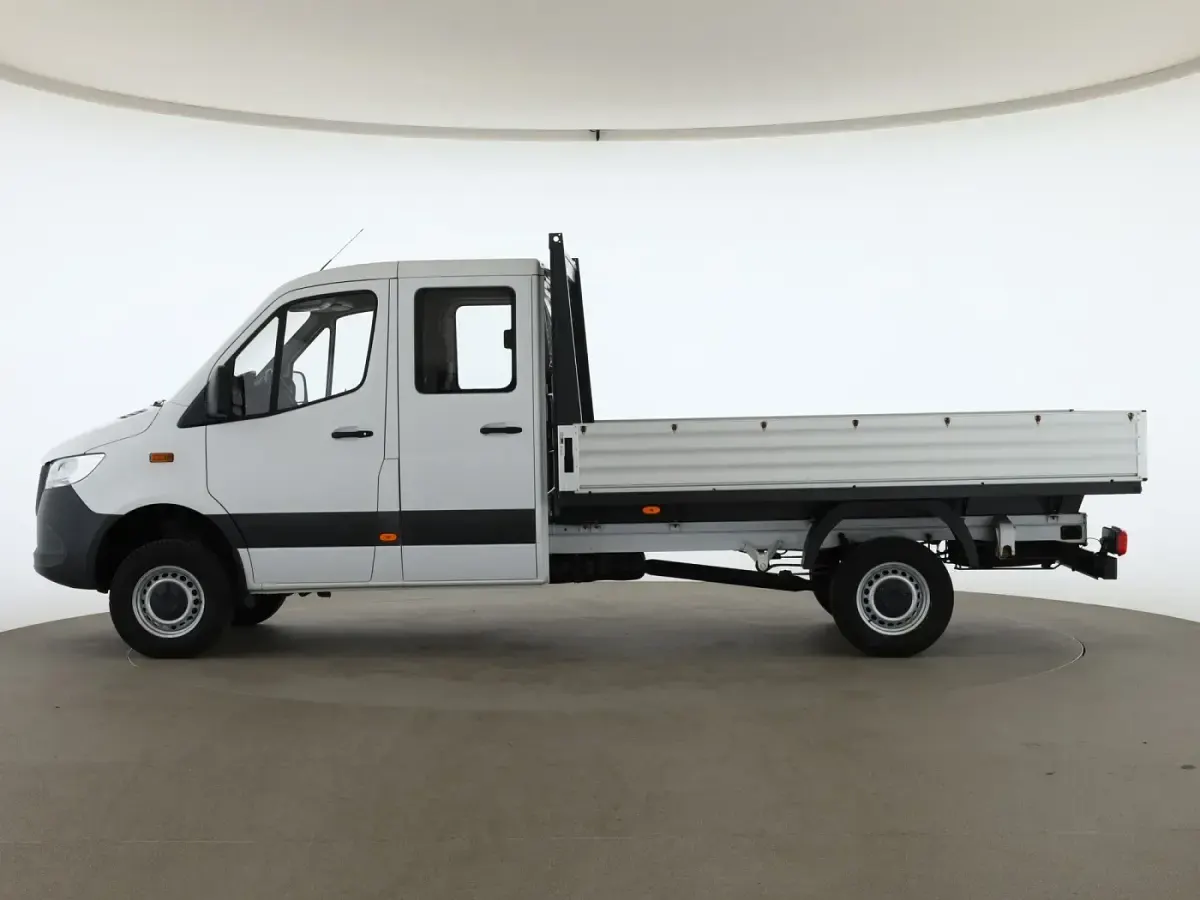 Gebraucht Mercedes Sprinter 163 PS (119 kW) 2021 Weiß Van