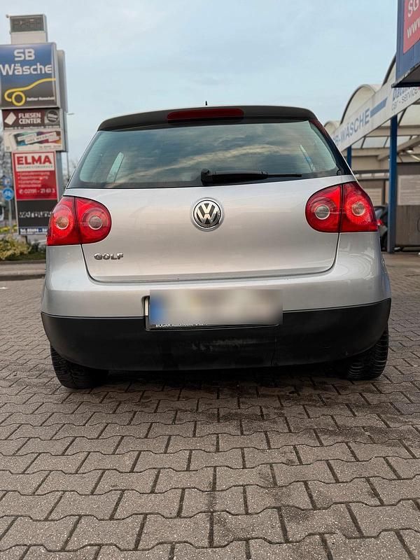 Silber Gebraucht 2005 VW Golf V Kleinwagen | 1.800 € (Fairer Preis) - Bild 1/4