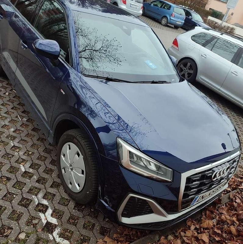 Blau Gebraucht 2024 Audi Q2 S-Line SUV | 26.000 € (Fairer Preis) - Bild 1/4