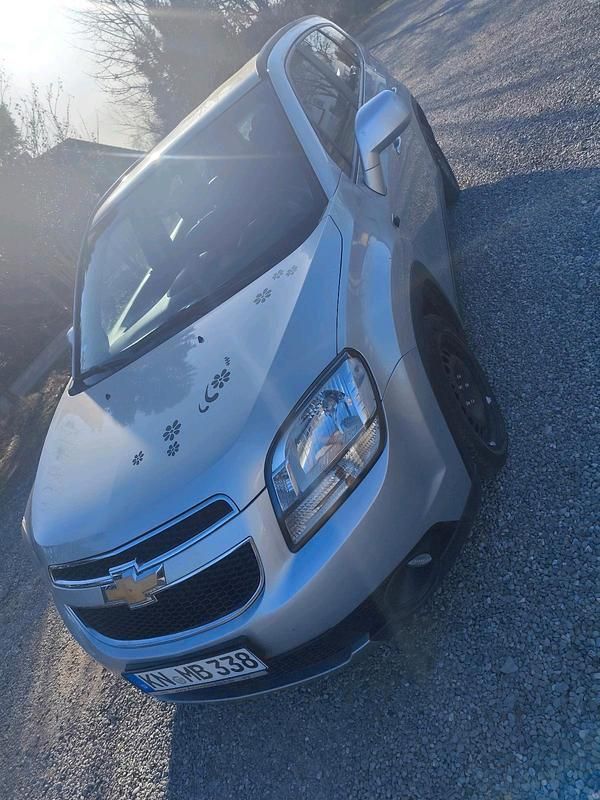 Gebraucht Chevrolet Orlando 163 PS (119 kW) 2011 Silber Van / Kleinbus