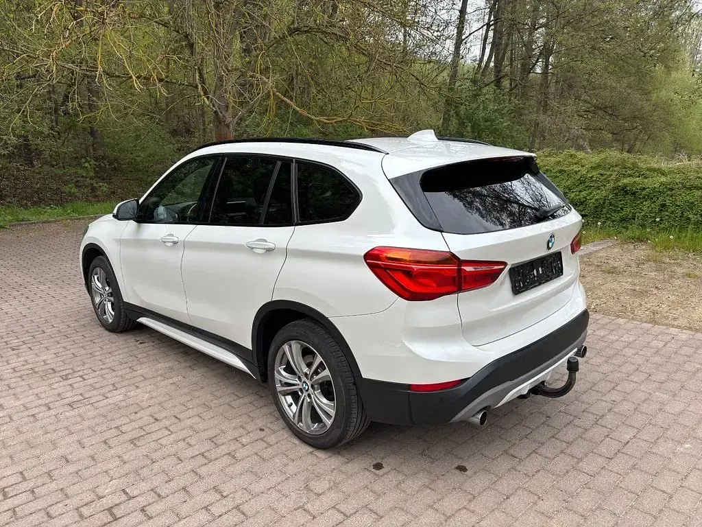 Gebraucht BMW X1 Sport Line 190 PS (139 kW) 2017 Weiß SUV