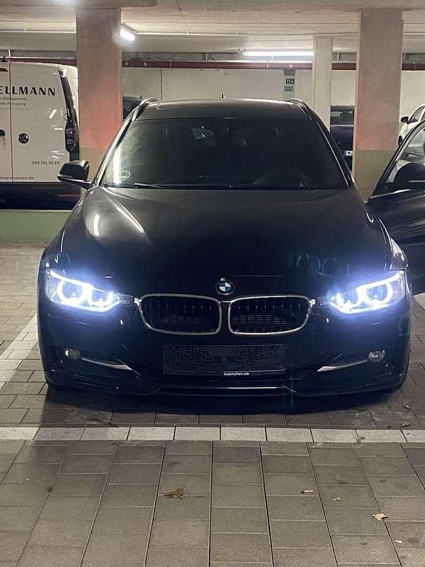 Schwarz Gebraucht 2013 BMW 320 Sport Line Kombi | 9.400 € (Fairer Preis) - Bild 1/4